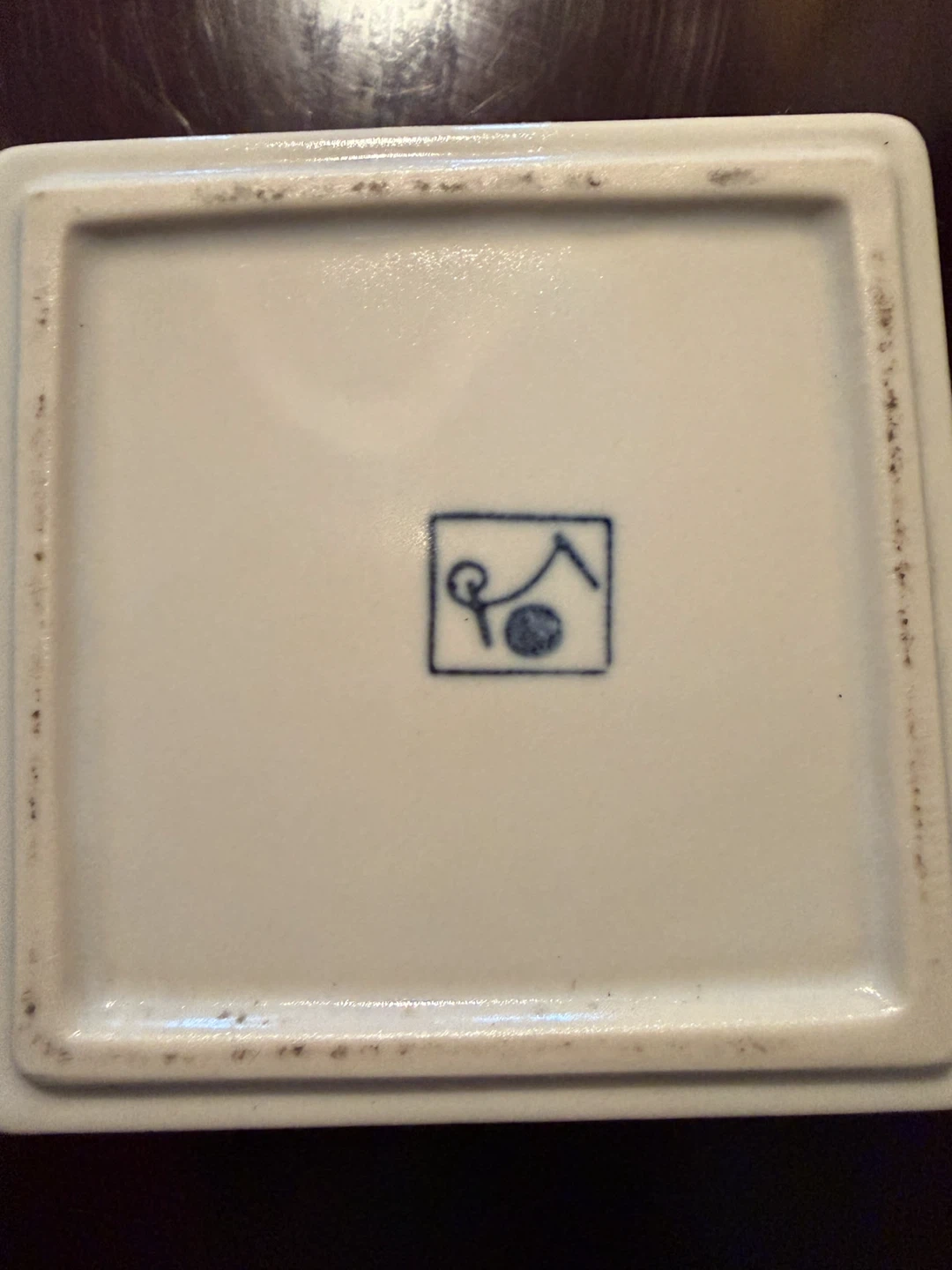 鳥モチーフ 蓋付き陶器小物入れの写真2枚目