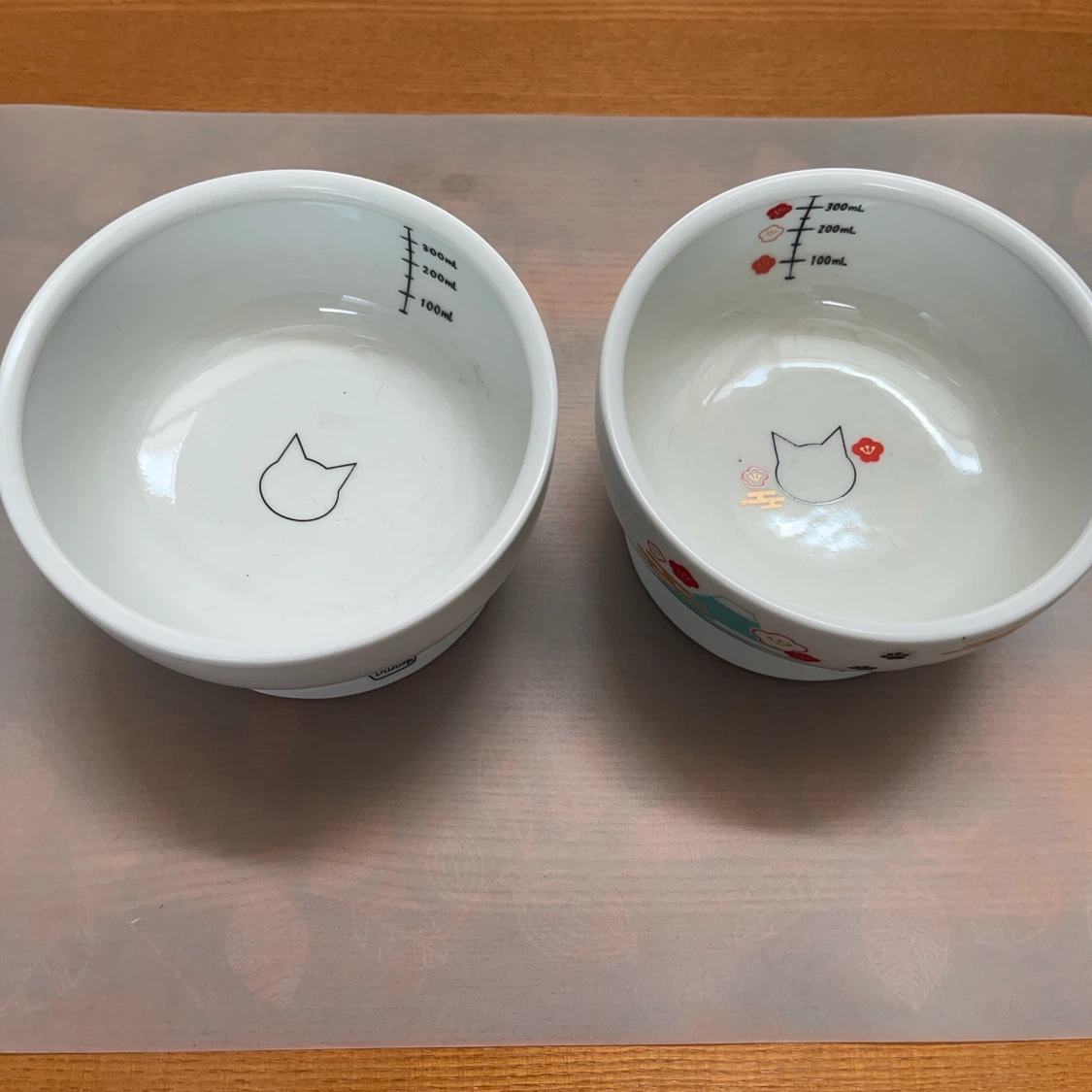 ネコの水飲み　陶器