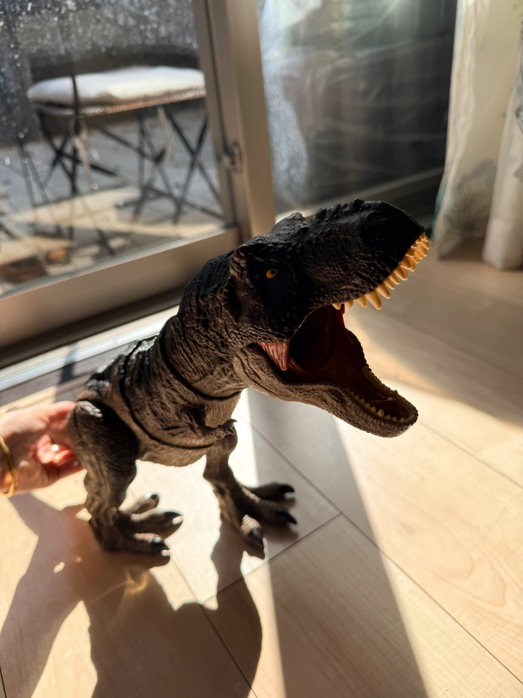 ジュラシック・ワールド T-レックス フィギュアの写真2枚目
