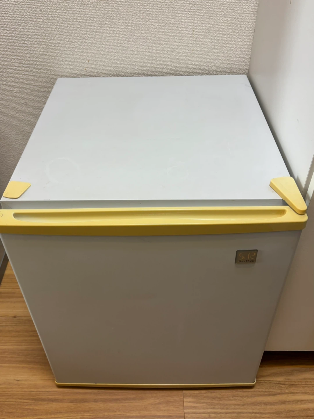 サンルック 小型冷蔵庫 1ドア(冷凍なし)の写真2枚目