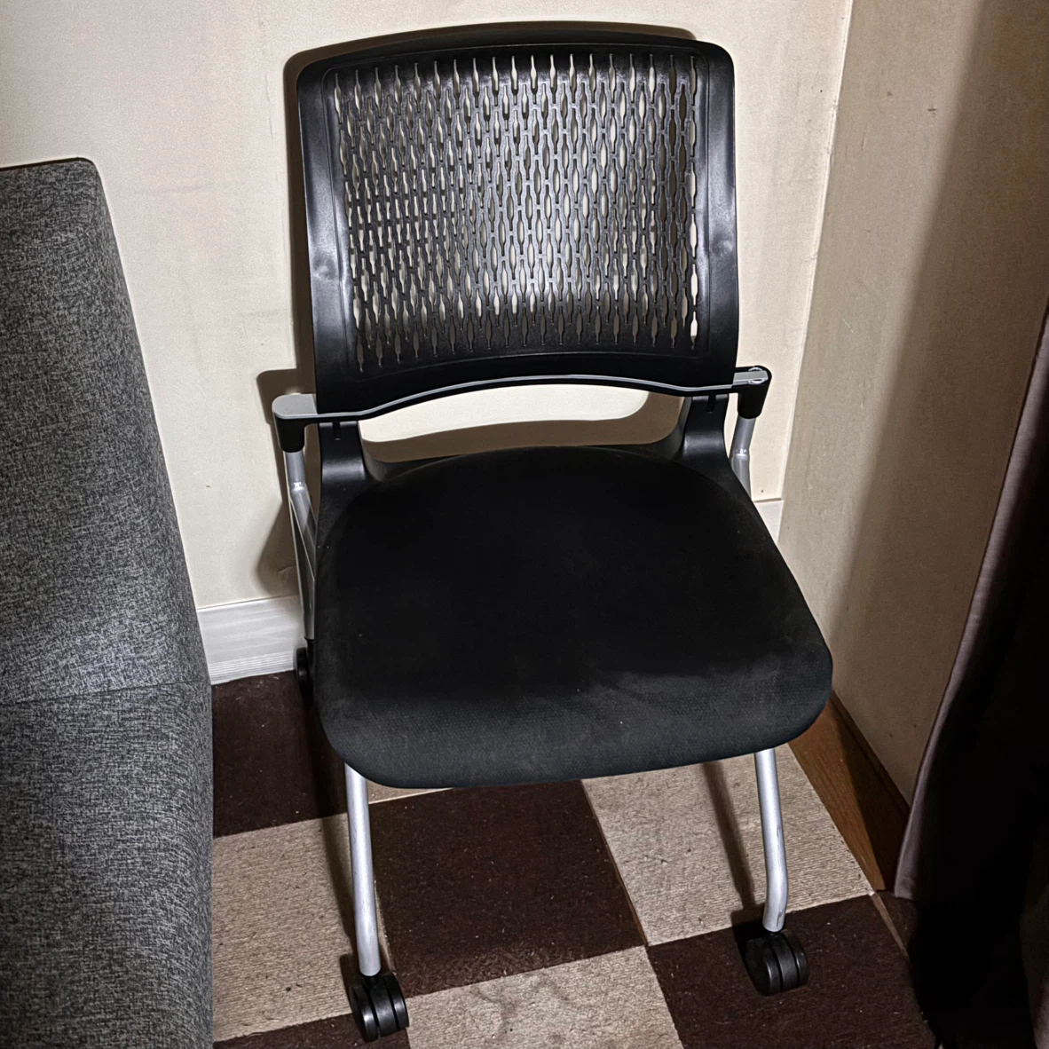 コクヨ 座面折りたたみ スタッキングチェア オルディナ