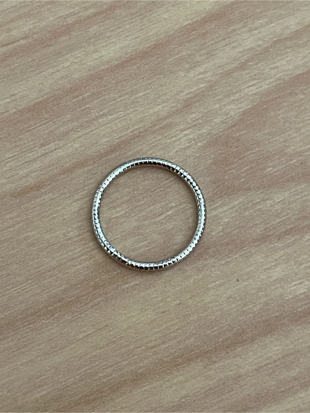 シルバーリング 10.5号 カットデザインの写真2枚目