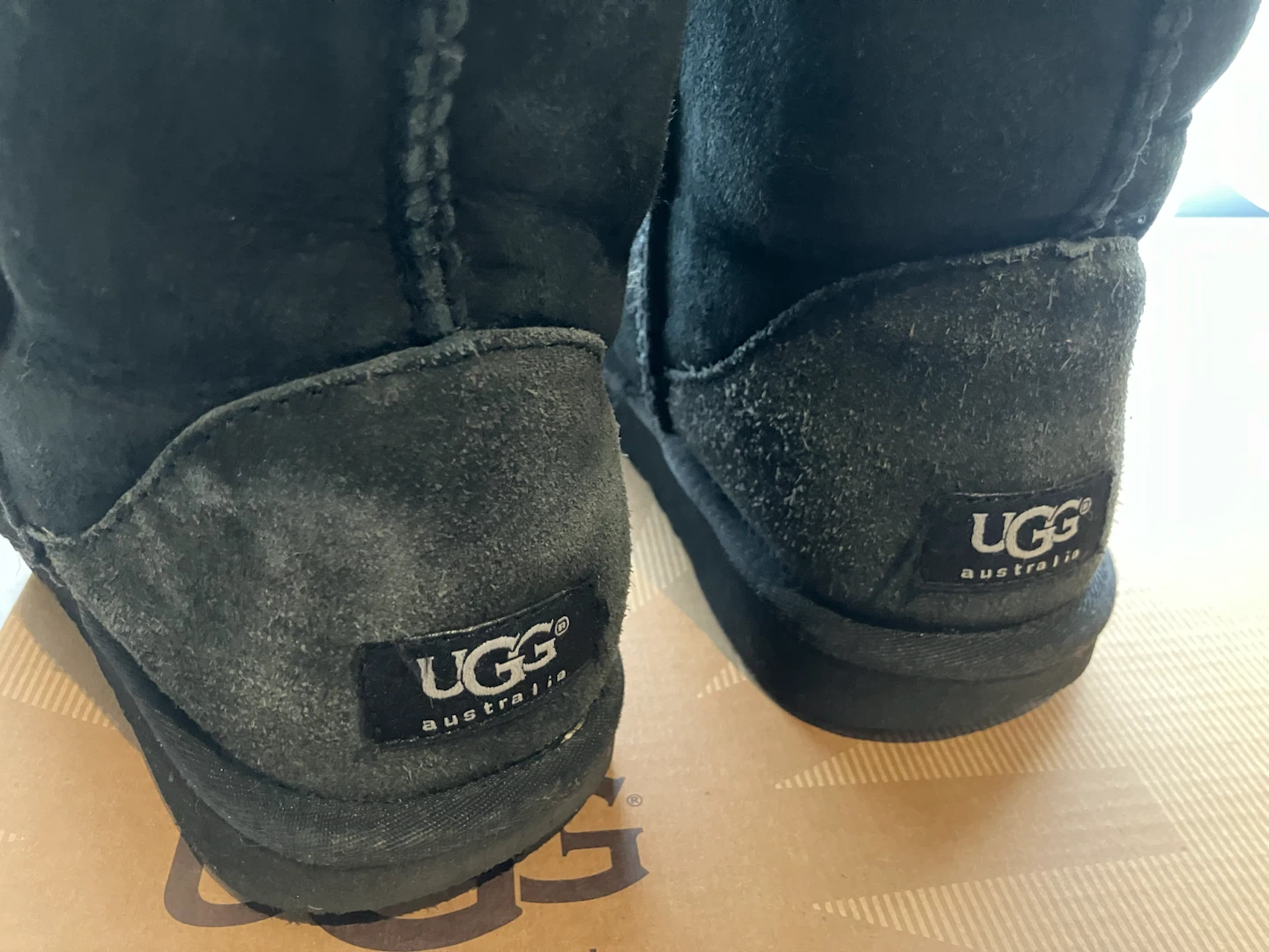 アグ(UGG)ムートンブーツ 黒 23cmの写真2枚目