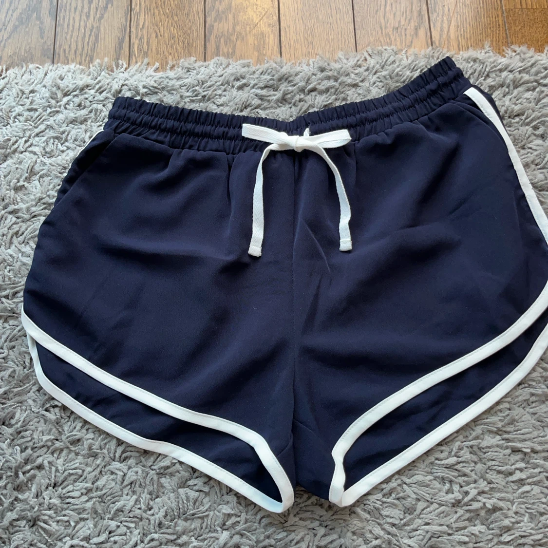 フォーエバー21 ショートパンツ 紺 XS