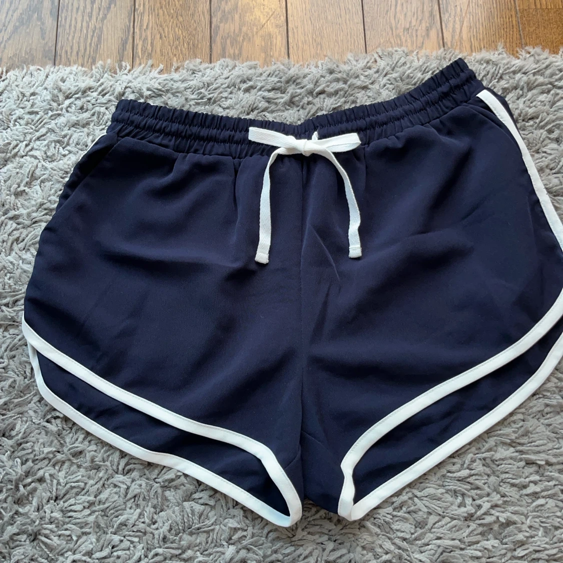 フォーエバー21 ショートパンツ 紺 XS