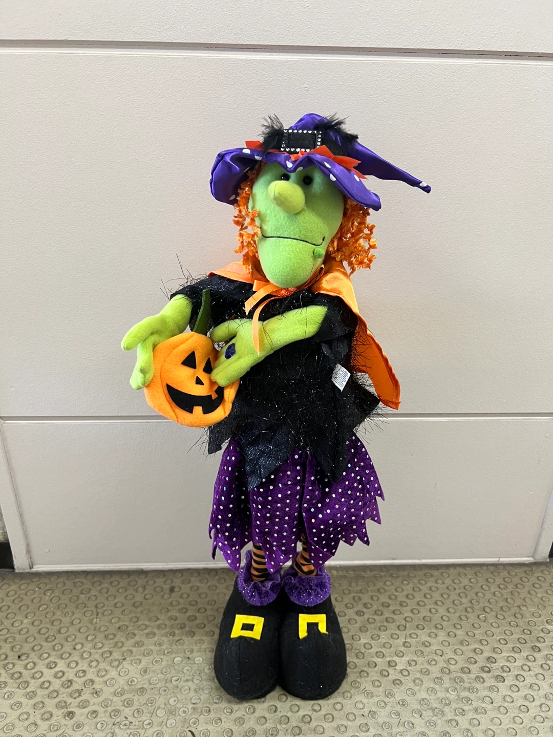ハロウィン 魔女 伸びる人形 置物
