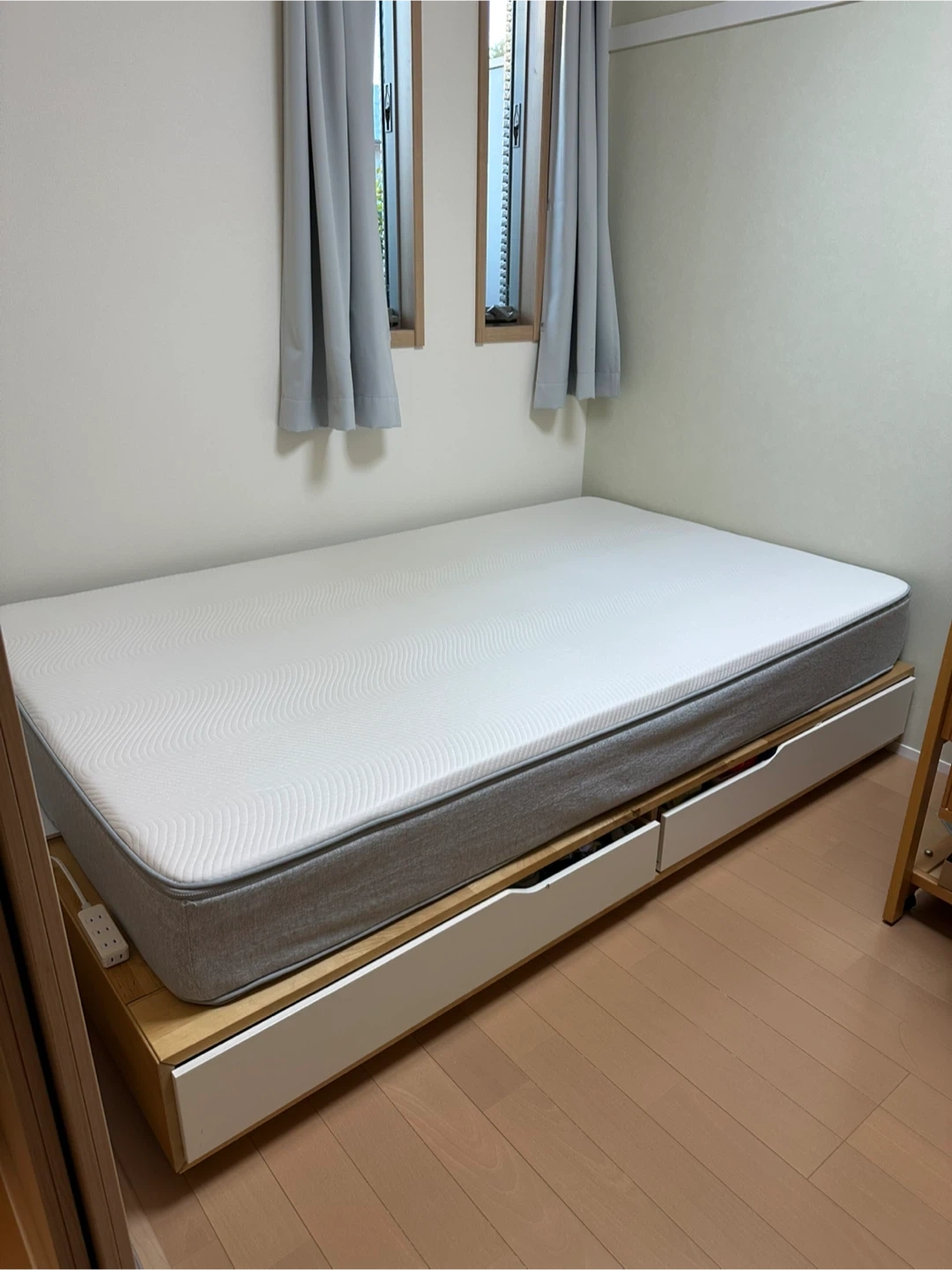 IKEA MANDAL × コアラマットレスプラス(セミダブル)