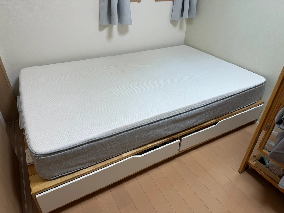 IKEA MANDAL × コアラマットレスプラス(セミダブル)の写真2枚目