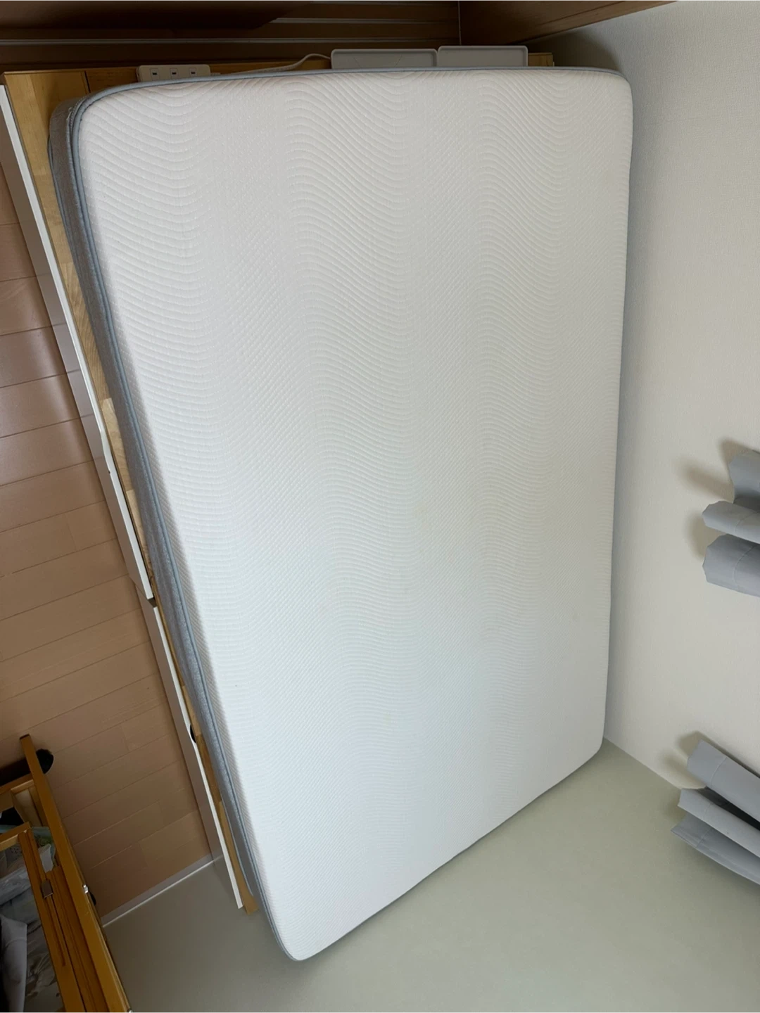 IKEA MANDAL × コアラマットレスプラス(セミダブル)の写真4枚目