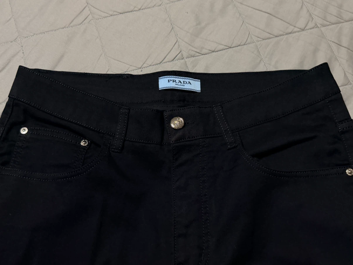 新品・未使用プラダ ブラック デニムパンツ