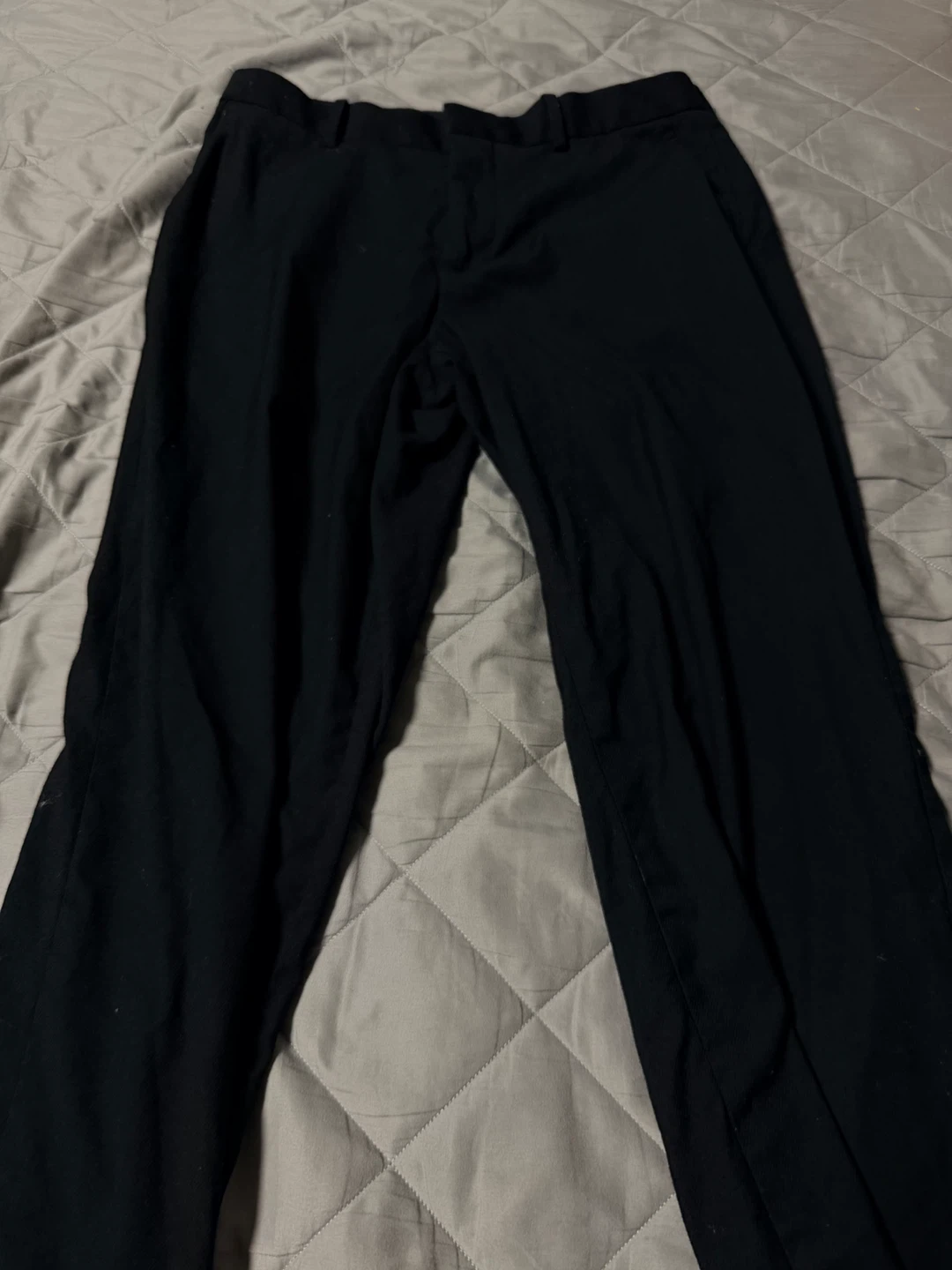 H&M メンズ ブラックパンツ