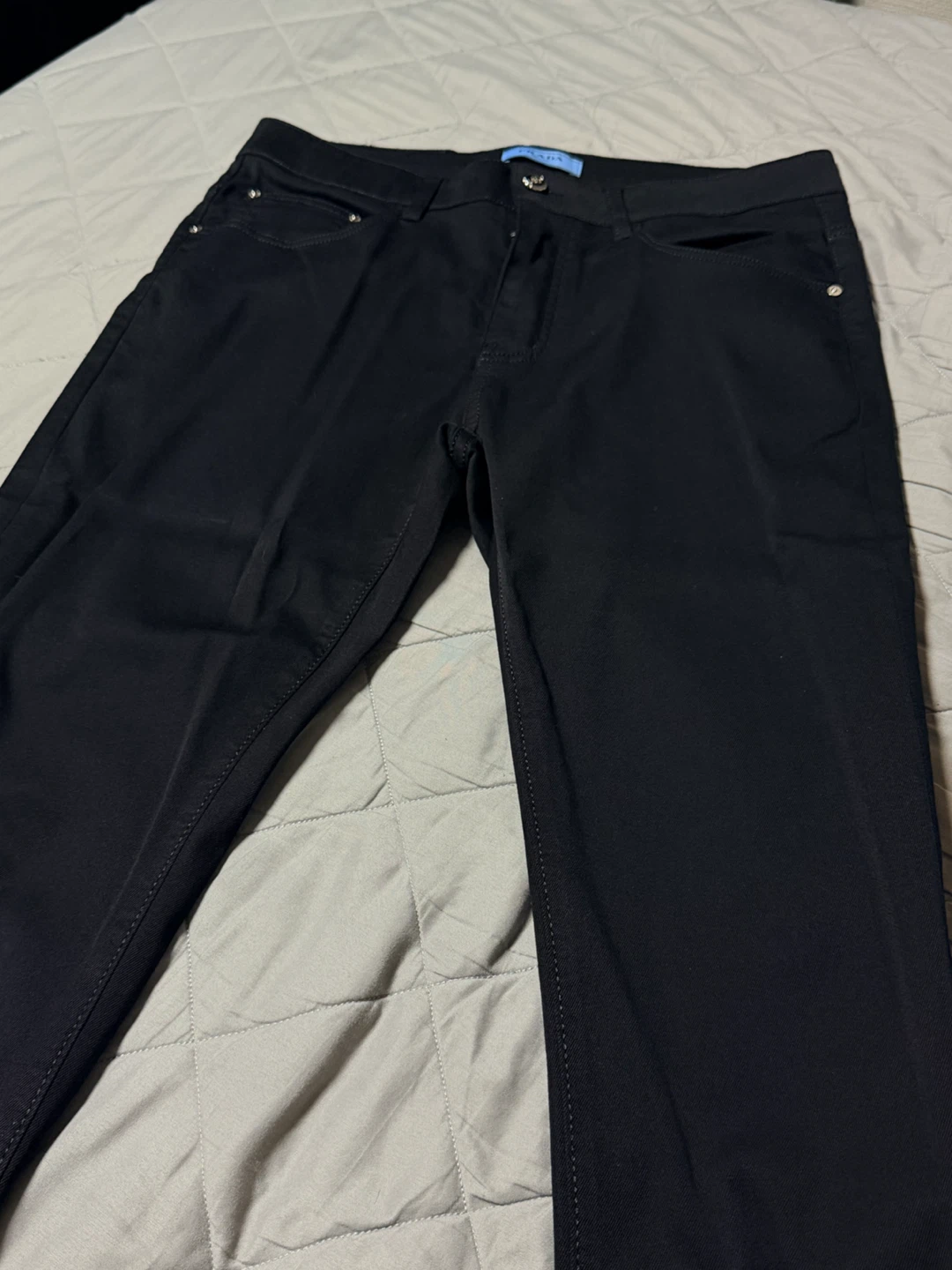 新品・未使用プラダ ブラック デニムパンツの写真3枚目
