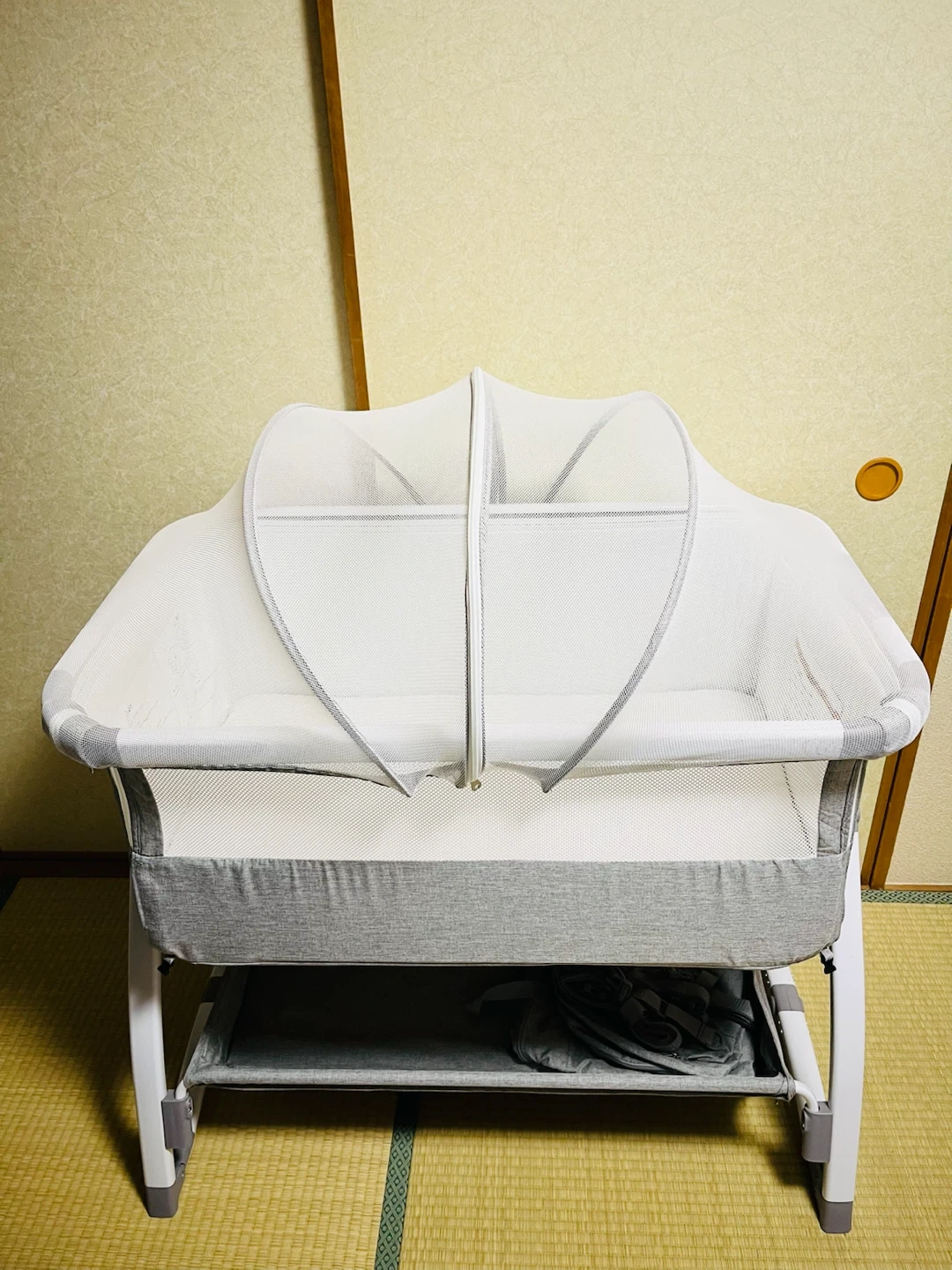 ベビーベッド 添い寝 蚊帳付き 収納カゴ付き グレー