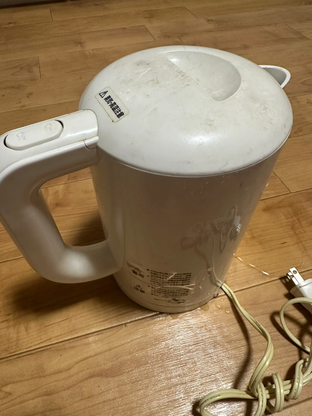 ドリテック 電気ケトル ホワイトの写真2枚目