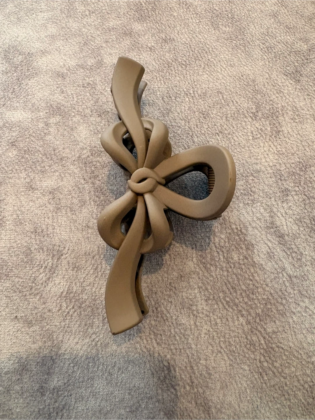 リボンモチーフ ヘアクリップ マットブラウン