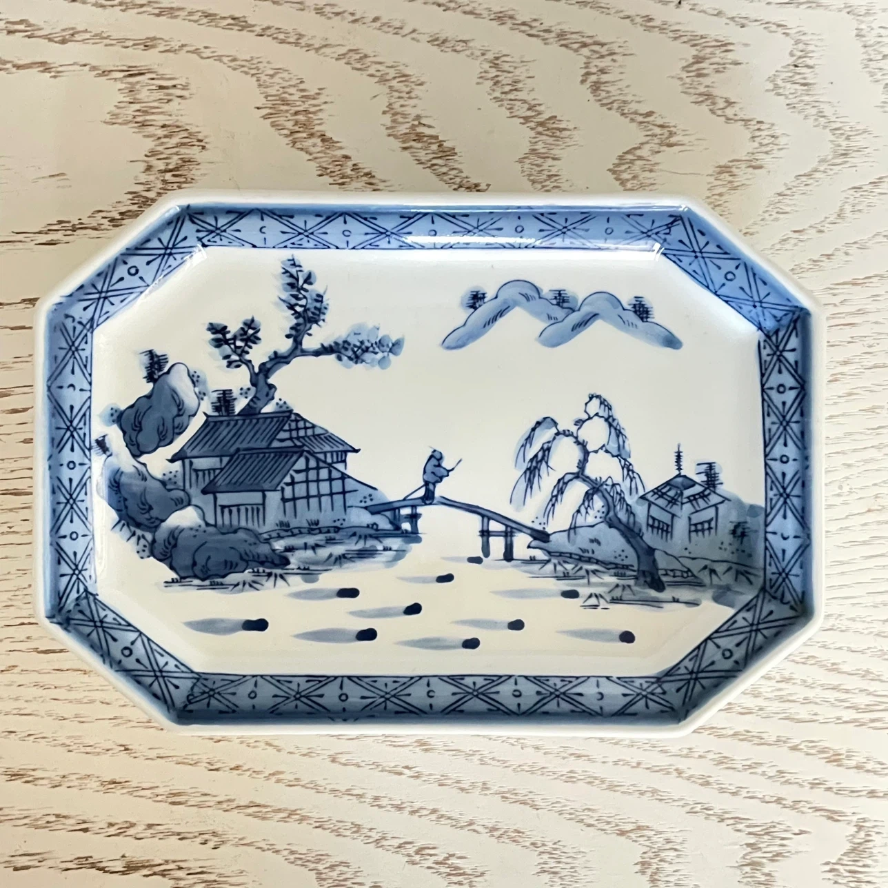 染付 山水画 角皿 陶器
