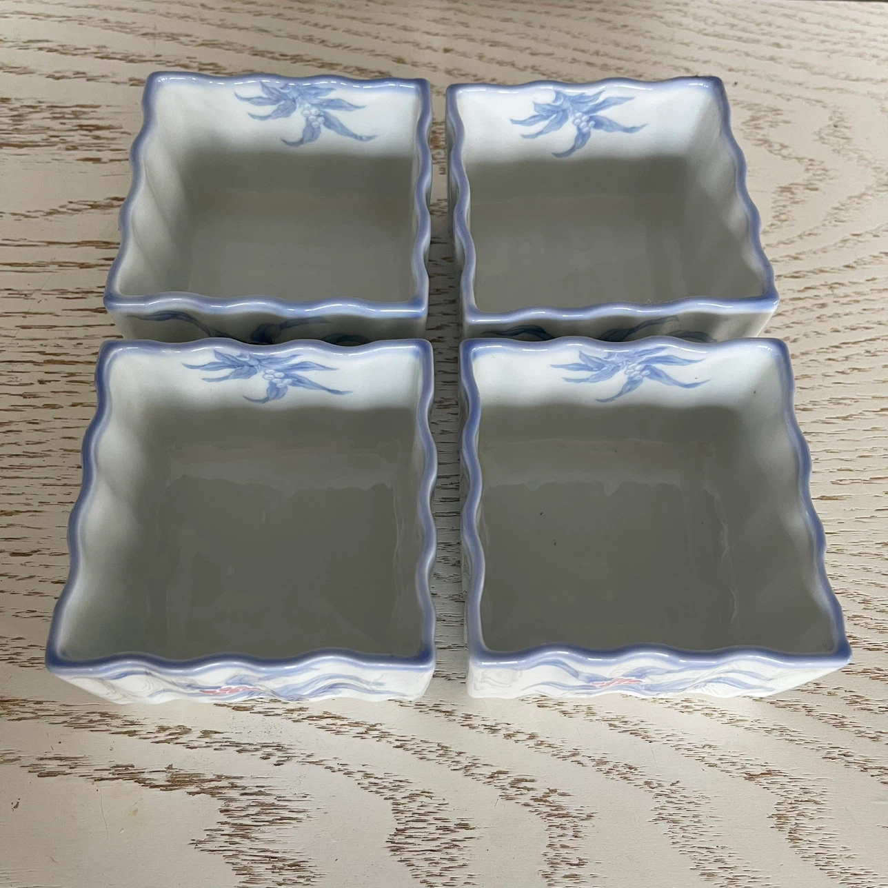 陶器 小鉢 4個セット 花柄 波型の写真2枚目