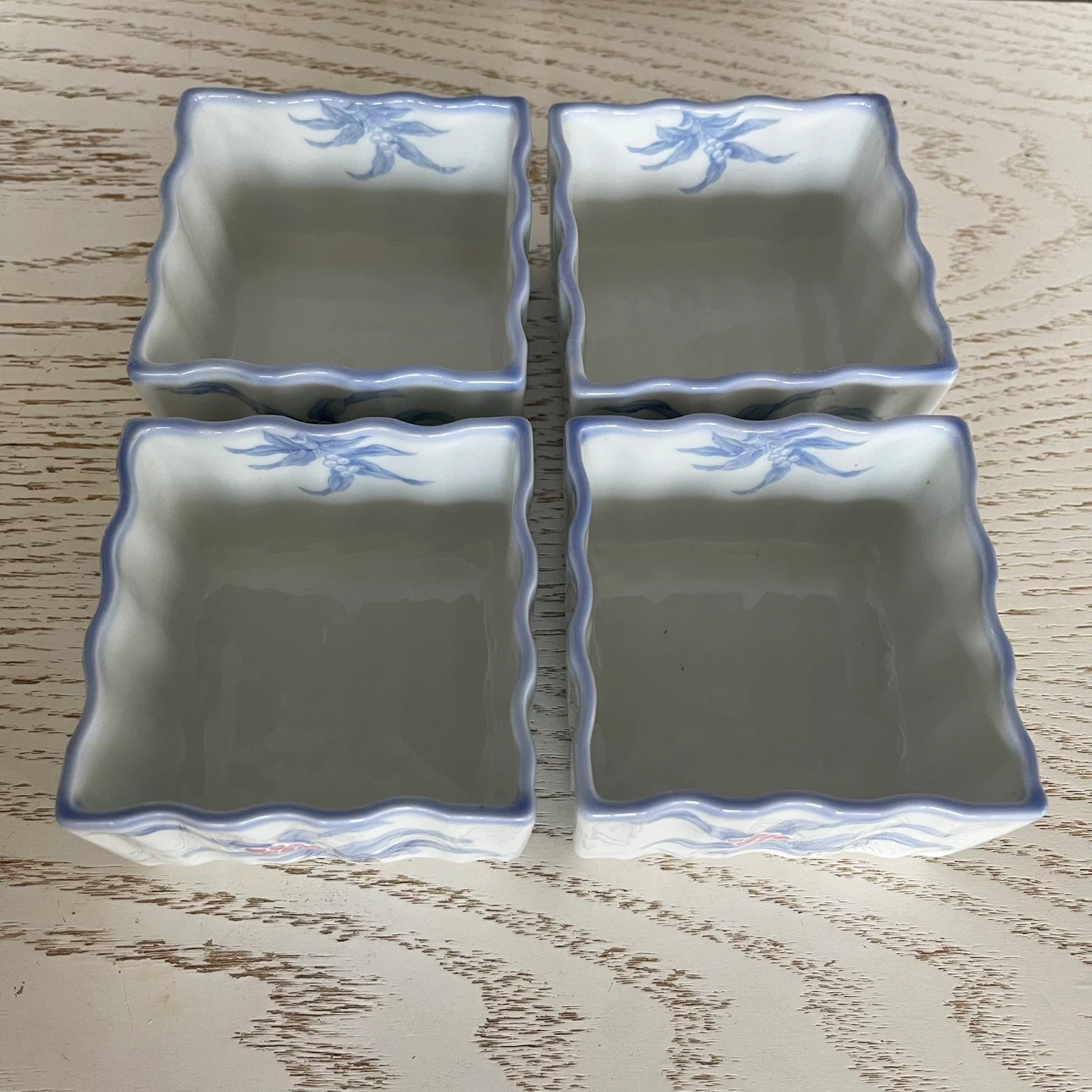 陶器 小鉢 4個セット 花柄 波型の写真2枚目
