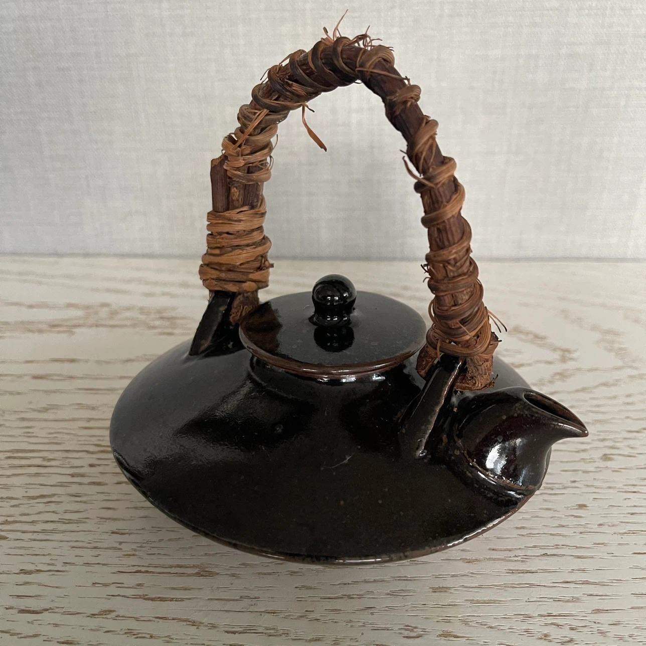 黒釉 陶器 土瓶 蔓付き