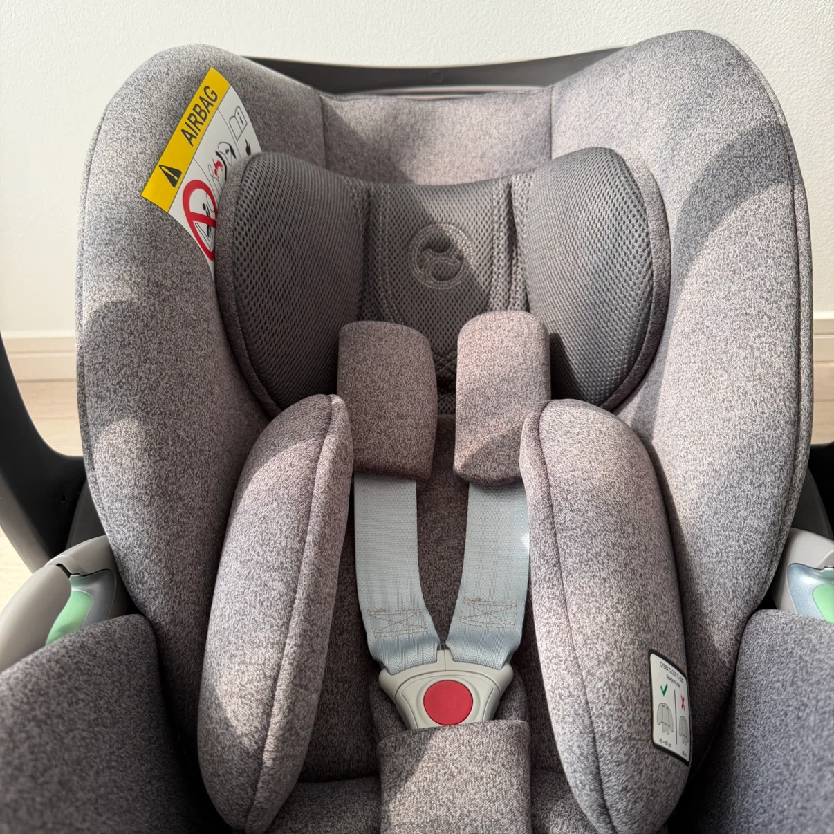 サイベックス(cybex) Cloud T i-Size Plus/Mirage Grey-dark greyの写真2枚目