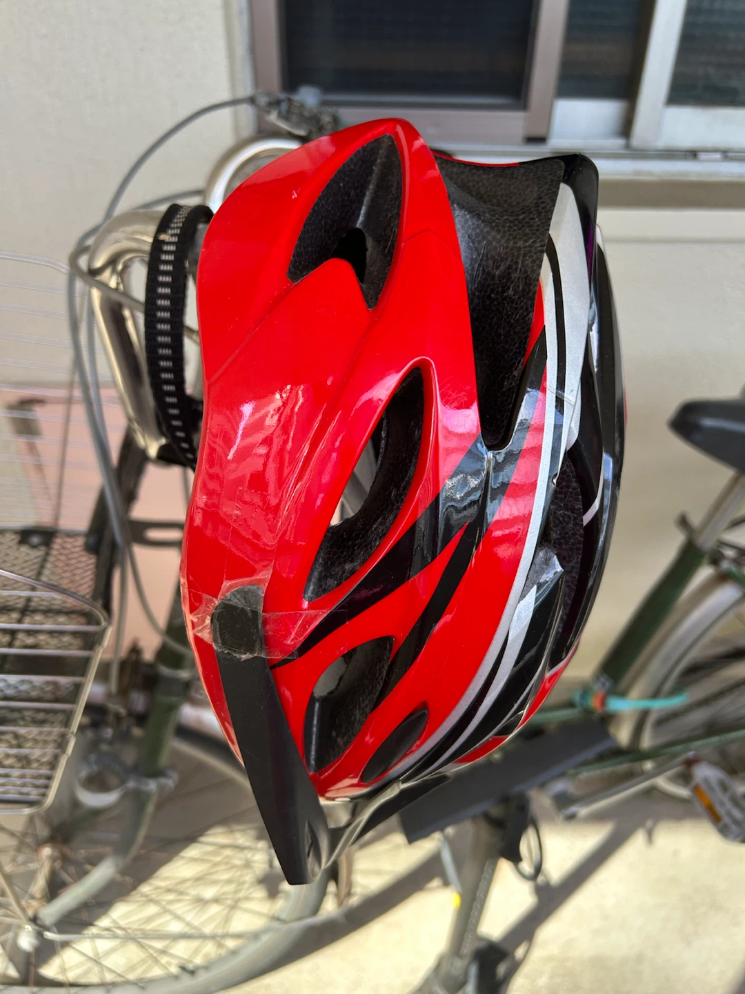 自転車  空気入れ　ヘルメットの写真2枚目