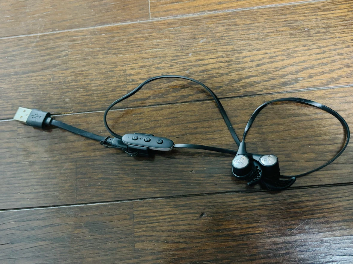 ジェイバード Bluetoothイヤホン