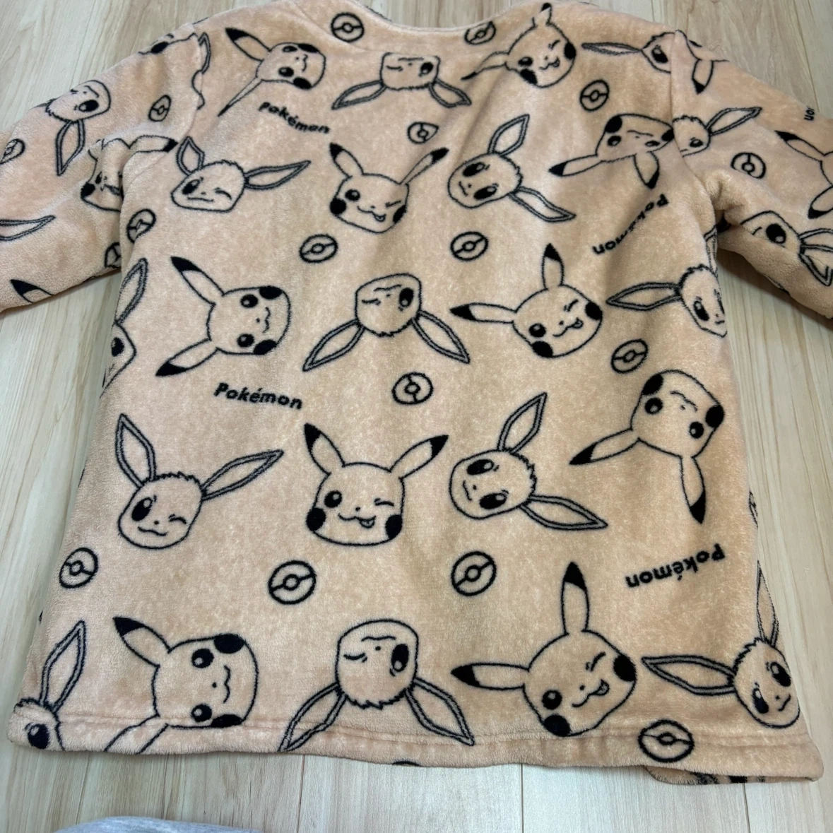 ポケモン フリースカーディガン Lサイズの写真4枚目