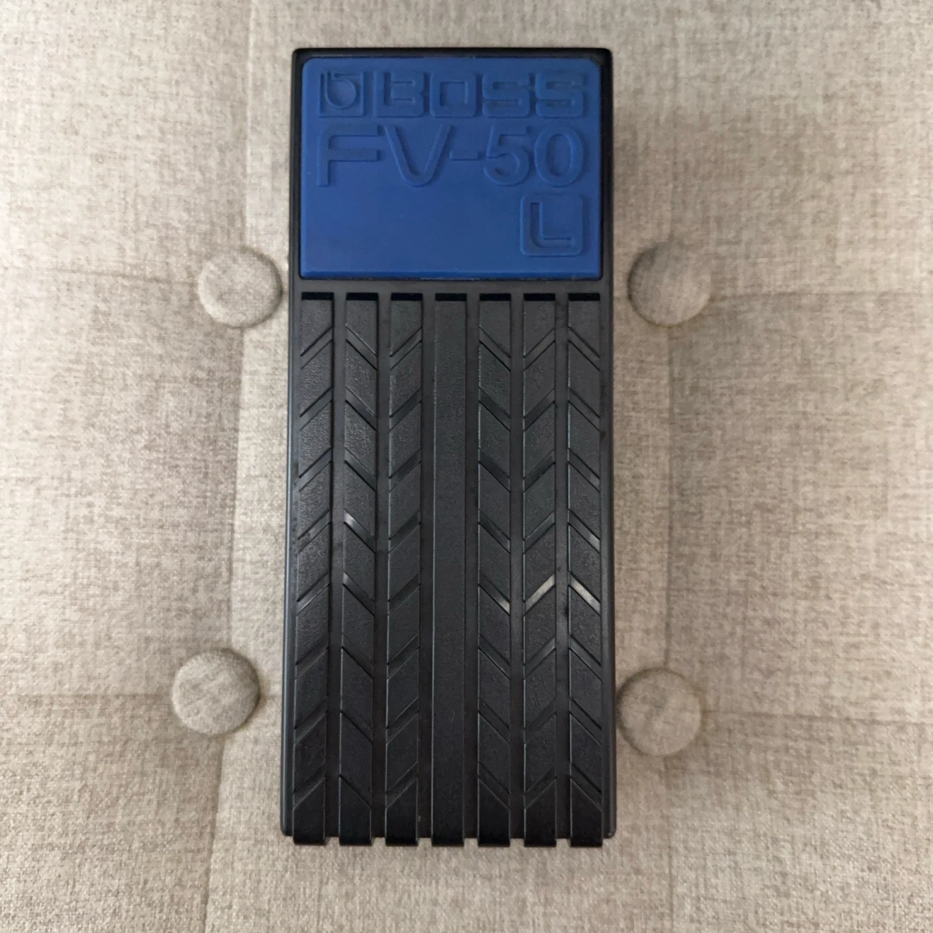 【定価12100円→5900円】お買い得価格で出品中!ボス ボリュームペダル FV-50L