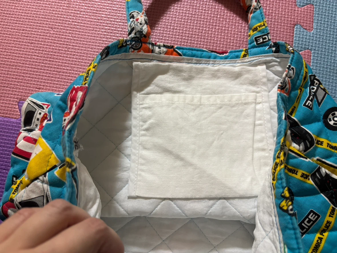 トミカ レッスンバッグ キルティング 青の写真3枚目