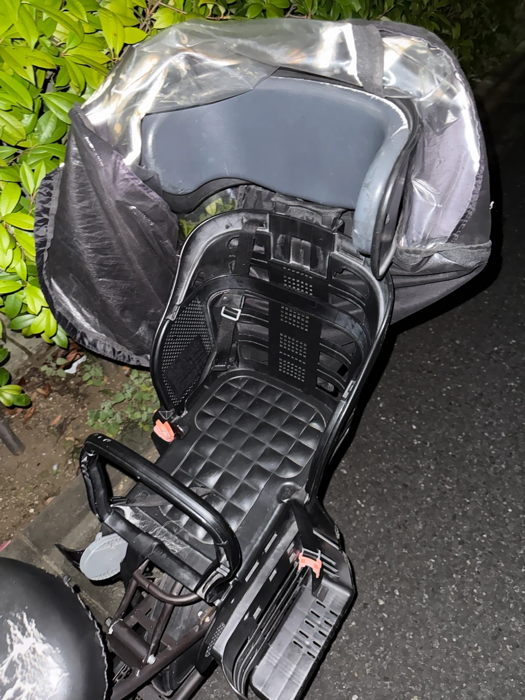 ヤマハ 電動自転車 ブラックの写真4枚目