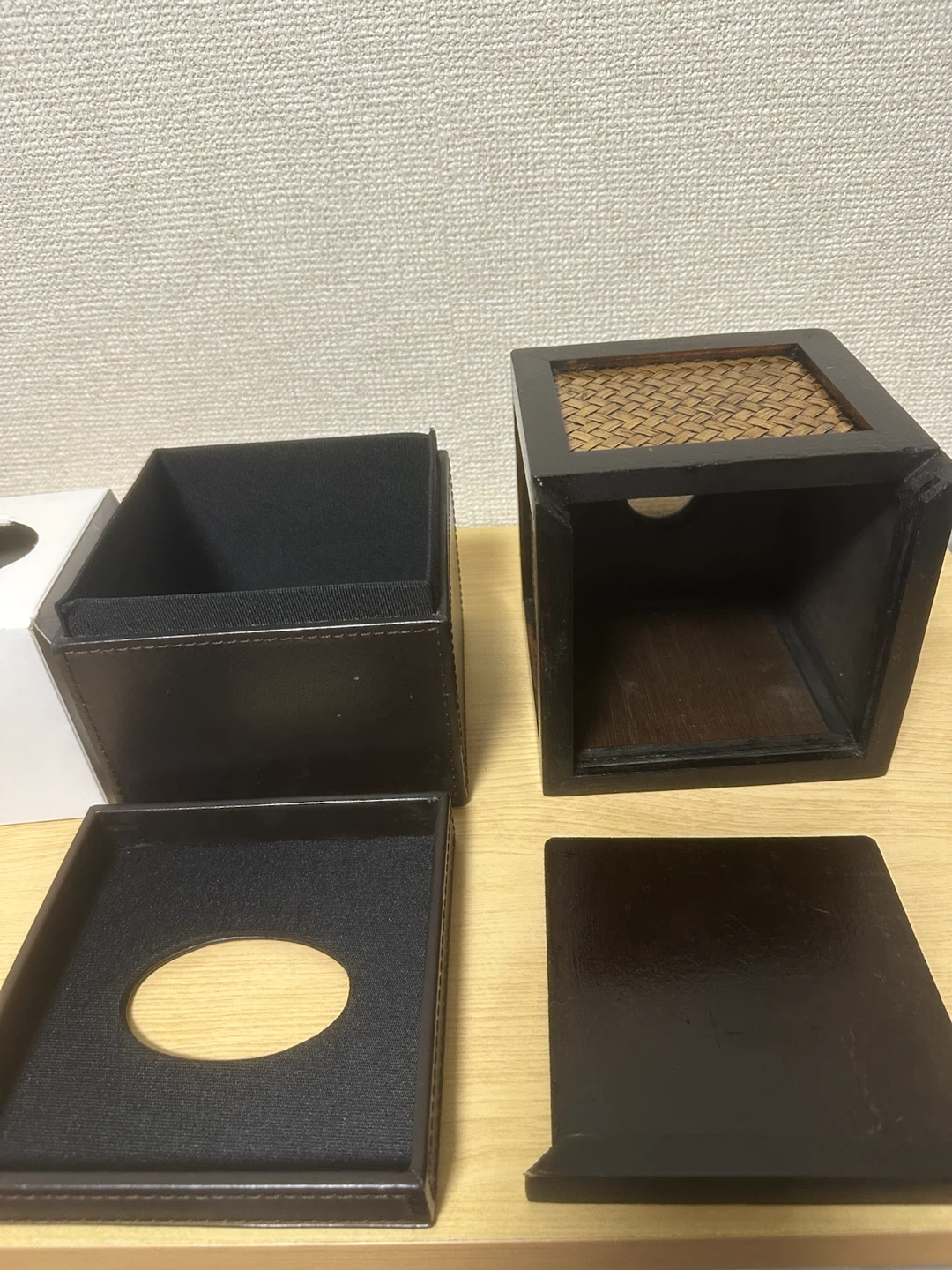ティッシュケース 2個セット レザー調 ＆ 籐編みの写真2枚目