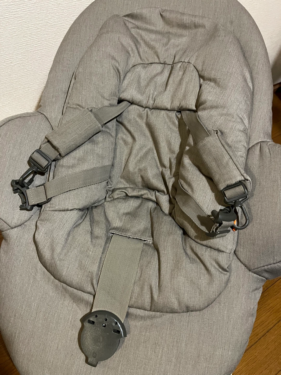 ストッケ バウンサー グレーの写真3枚目