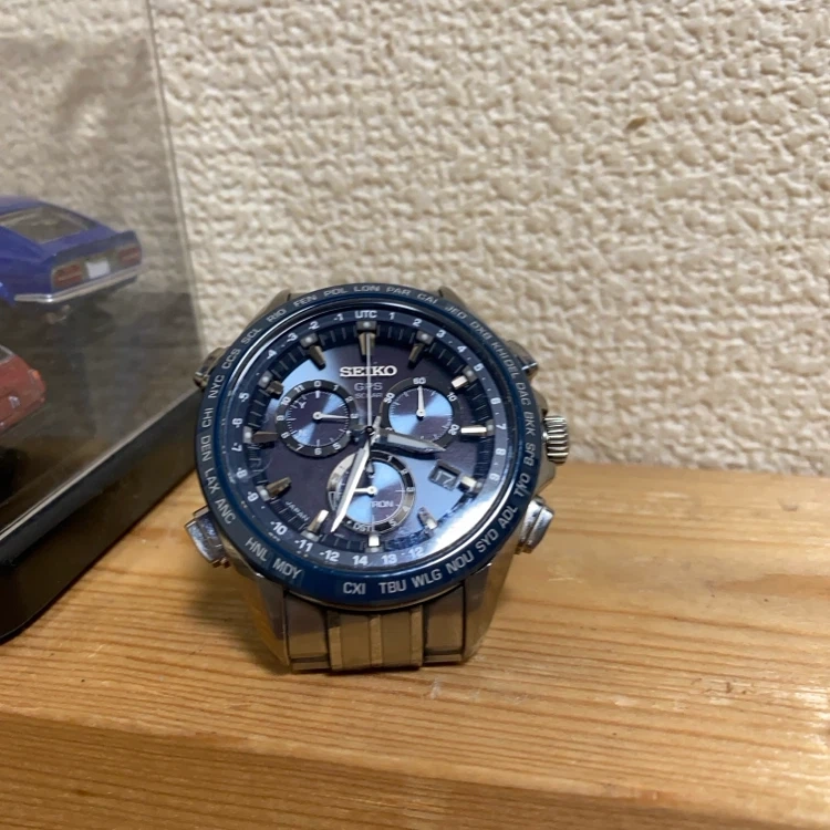 セイコー アストロン GPSソーラー 腕時計の写真2枚目