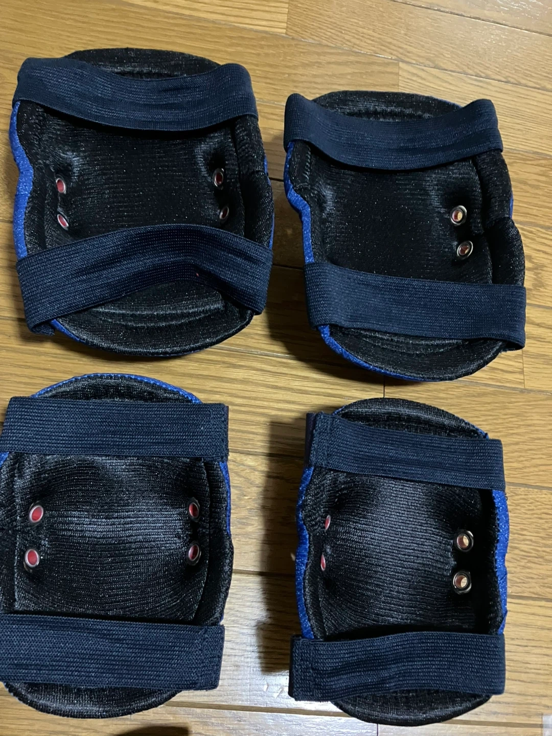 未使用品スケートボード プロテクターセット メッシュ袋付き 子供用の写真4枚目