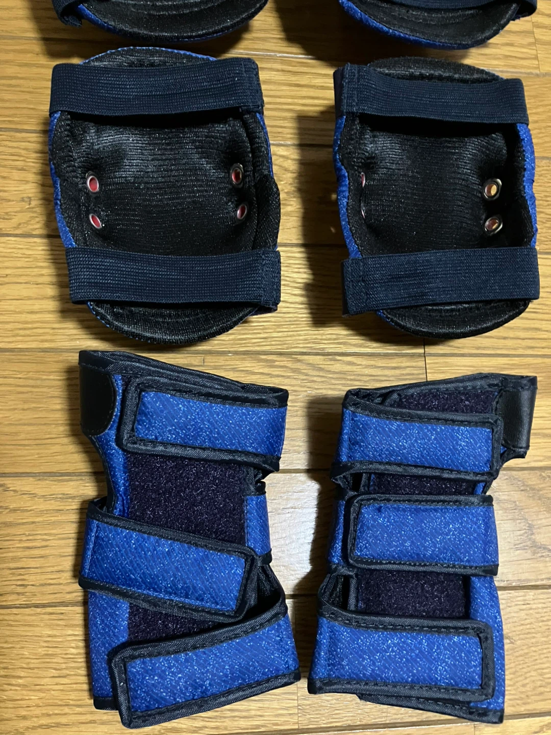 未使用品スケートボード プロテクターセット メッシュ袋付き 子供用の写真5枚目