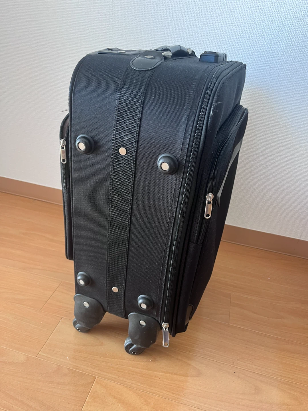 機内持ち込み可-ソフトキャリーケース ブラックの写真3枚目