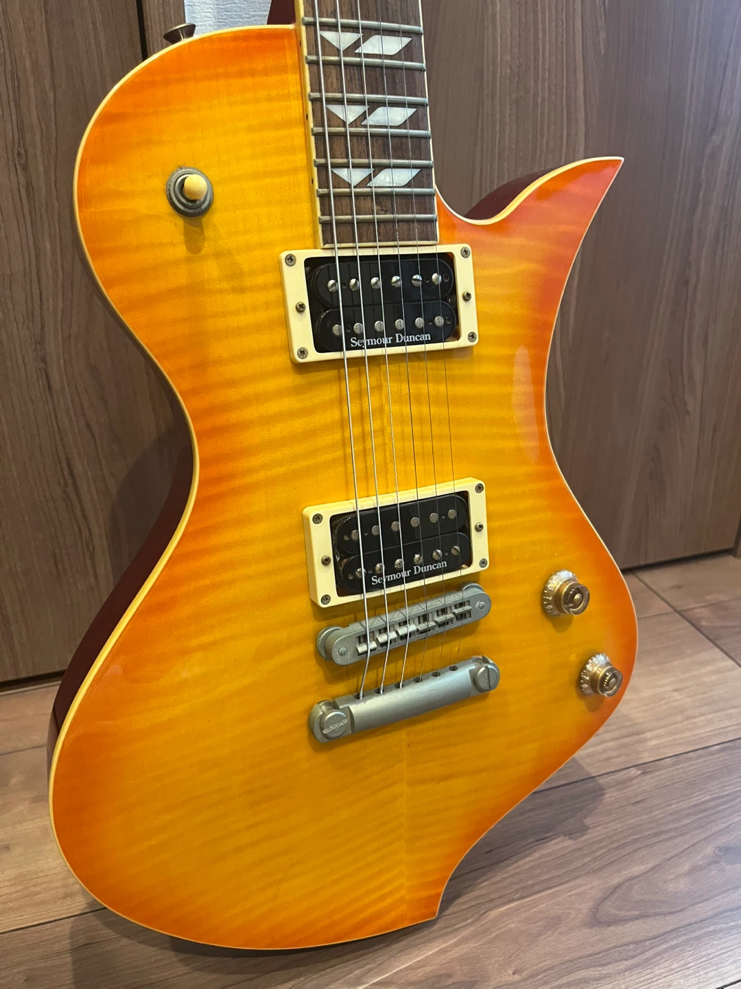 フェルナンデス FERNANDES RAVELLE DELUXE エレキギター　おまけ付きの写真3枚目
