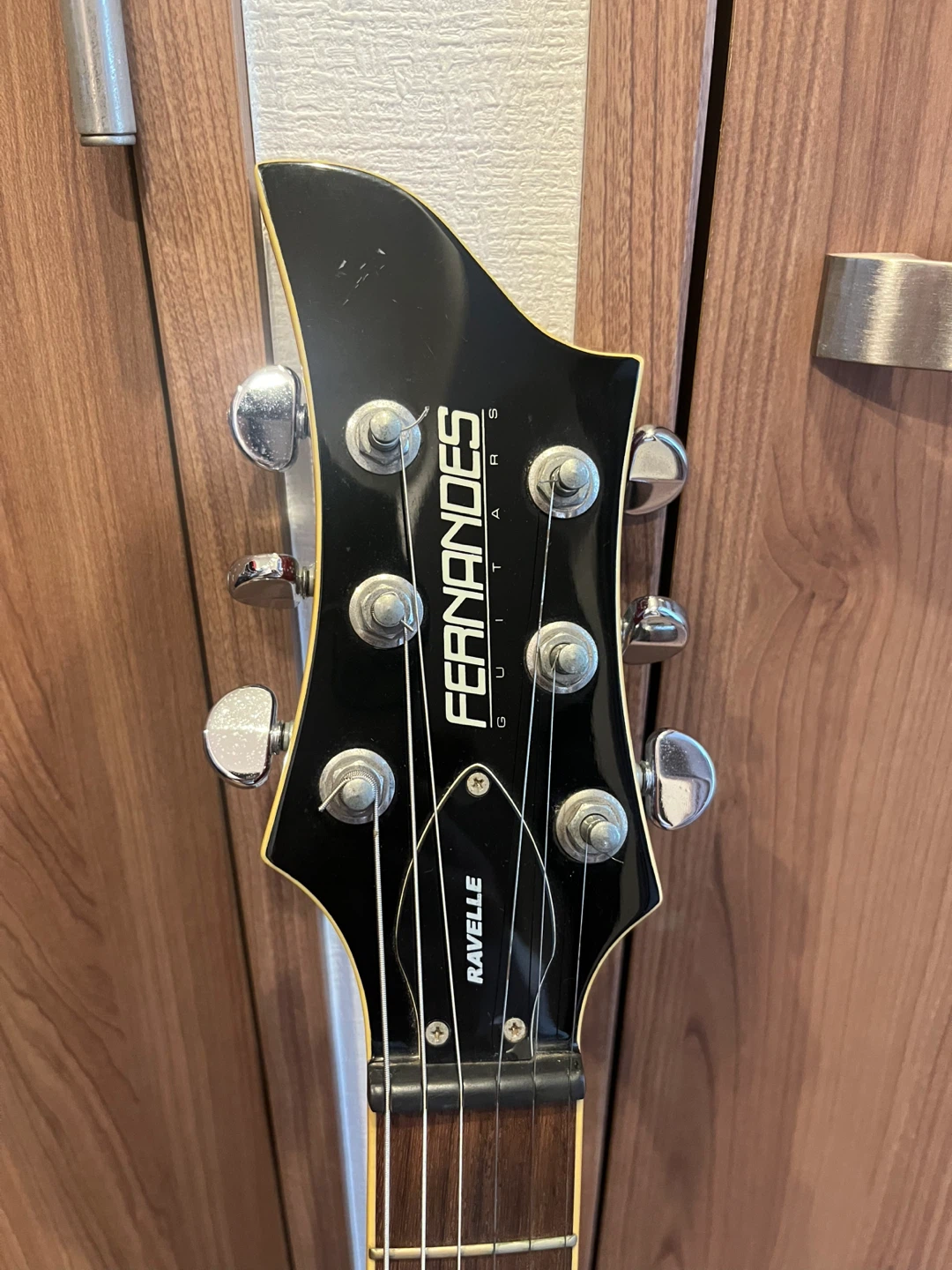 フェルナンデス FERNANDES RAVELLE DELUXE エレキギター　おまけ付きの写真5枚目