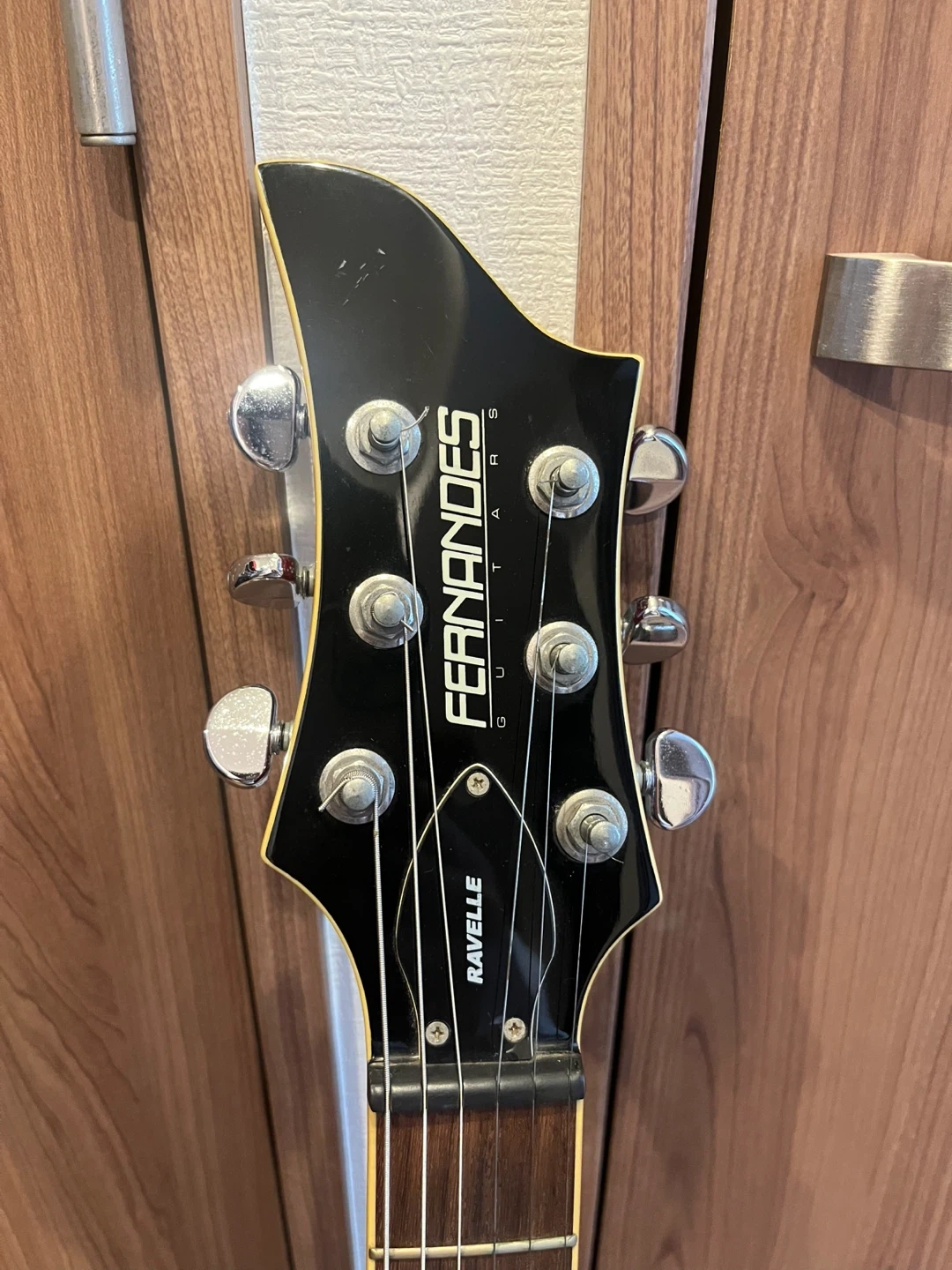 フェルナンデス FERNANDES RAVELLE DELUXE エレキギター おまけ付きの写真5枚目
