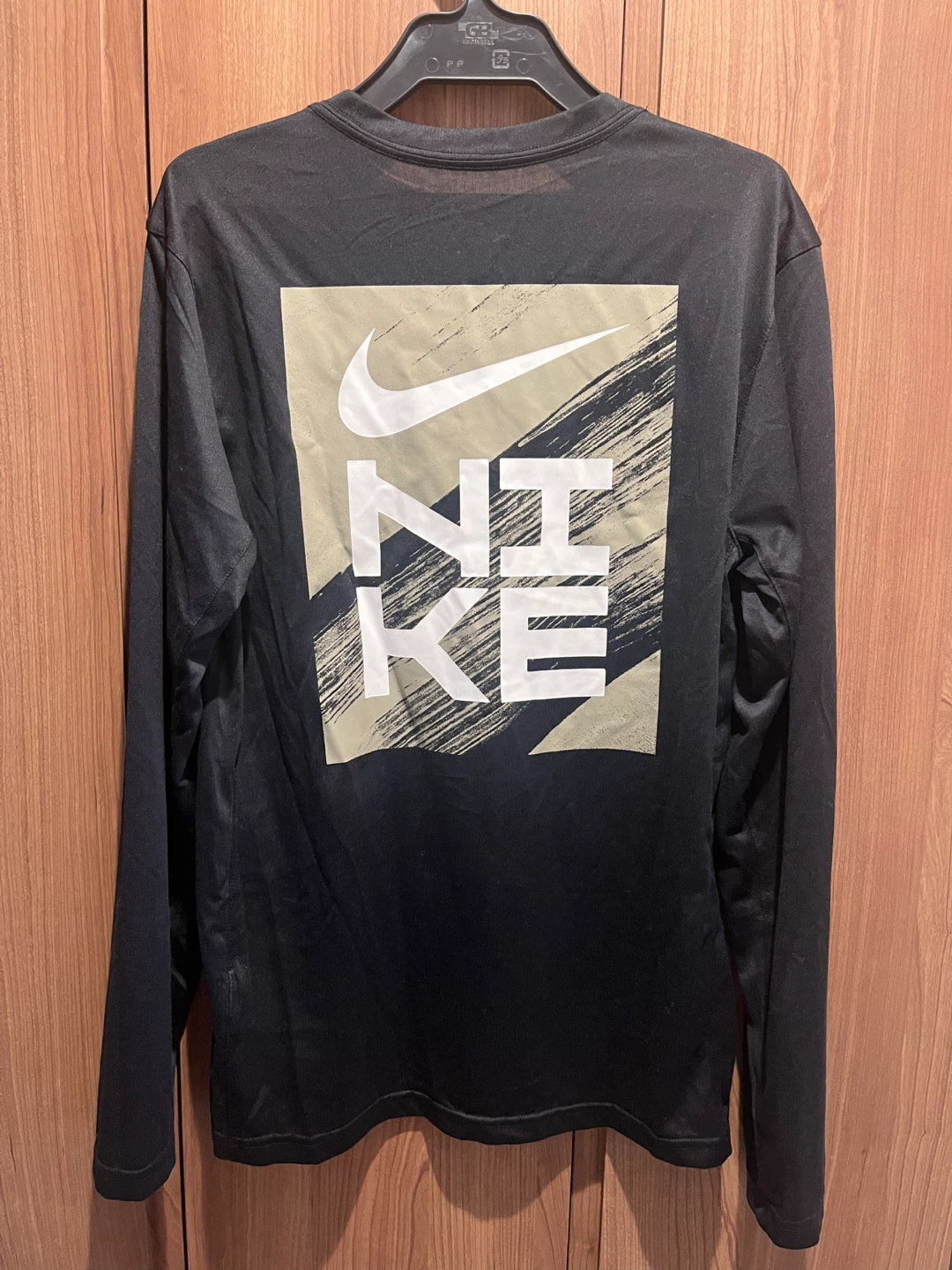 NIKE ナイキ DRI-FIT 長袖Tシャツ ブラック スポーツウェア　トレーニングウェアの写真2枚目