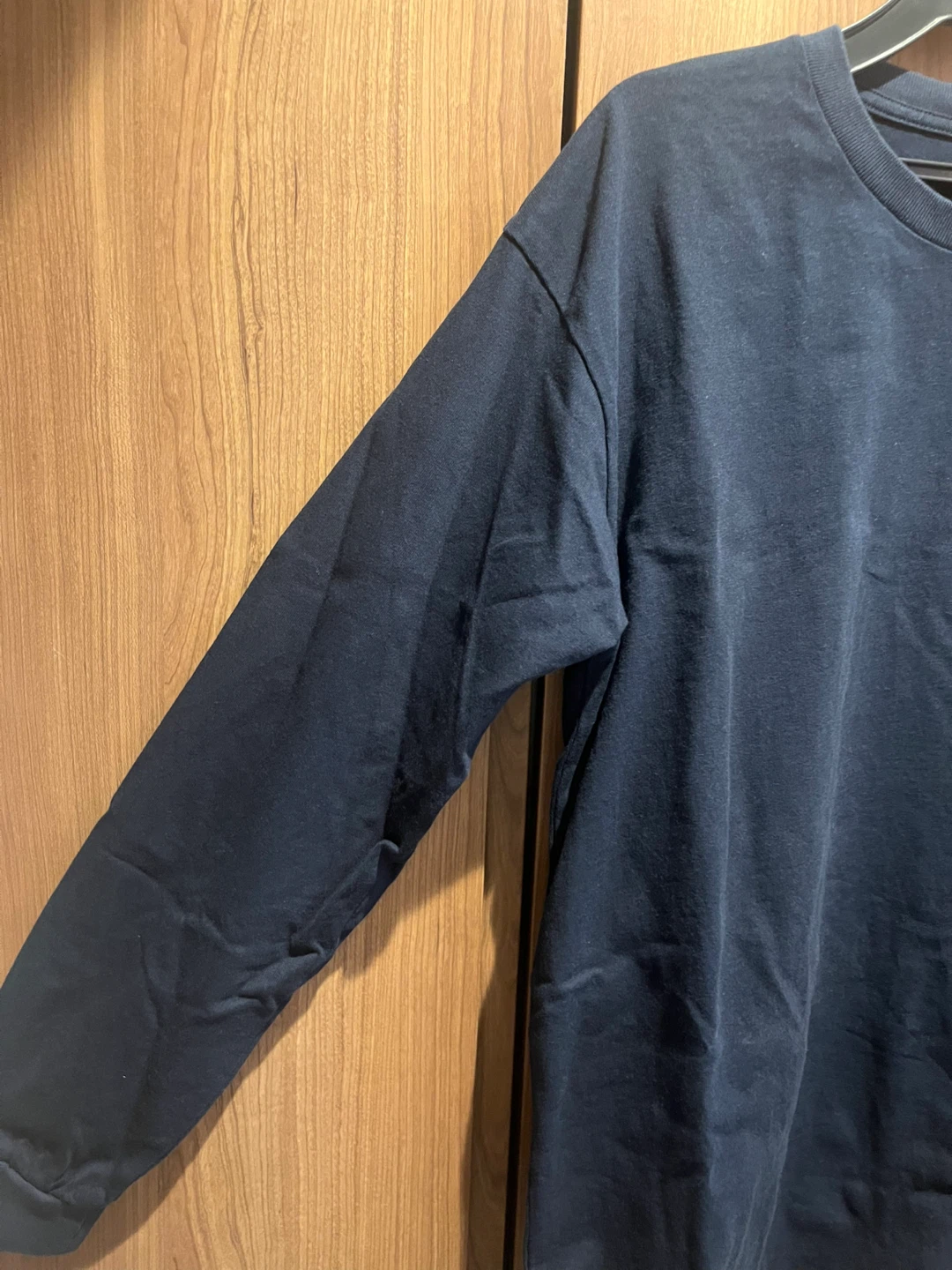 graniph グラニフ 長袖Tシャツ ロンT ネイビー ナガスギルイヌの写真5枚目
