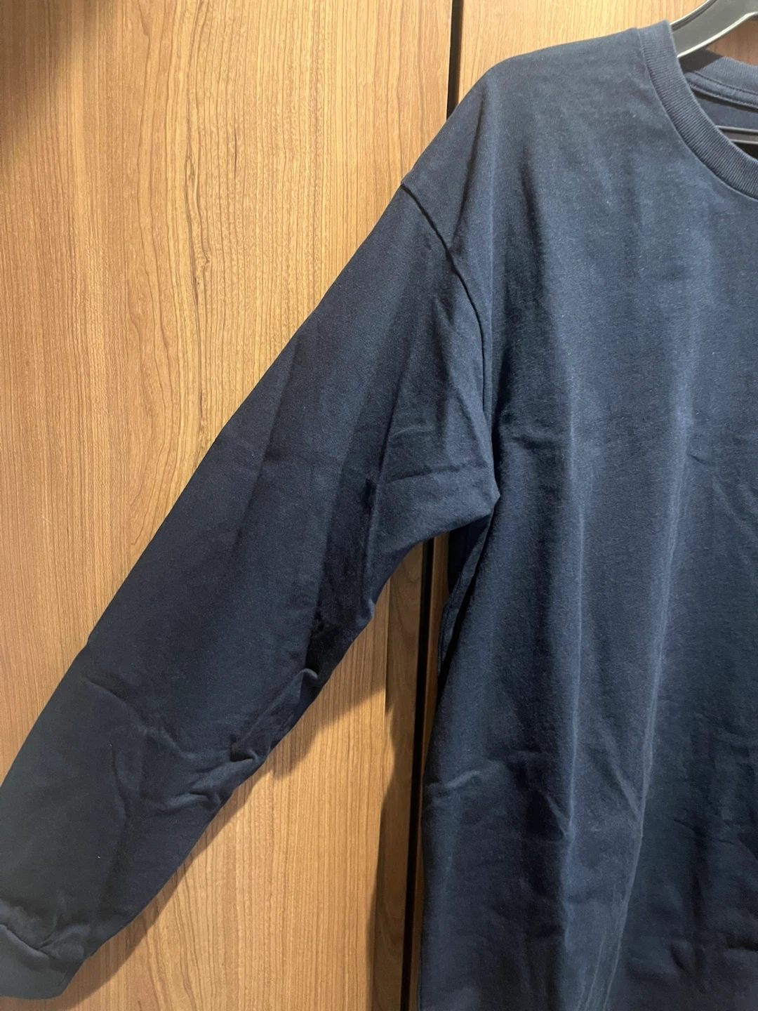graniph グラニフ 長袖Tシャツ ロンT ネイビー ナガスギルイヌの写真5枚目