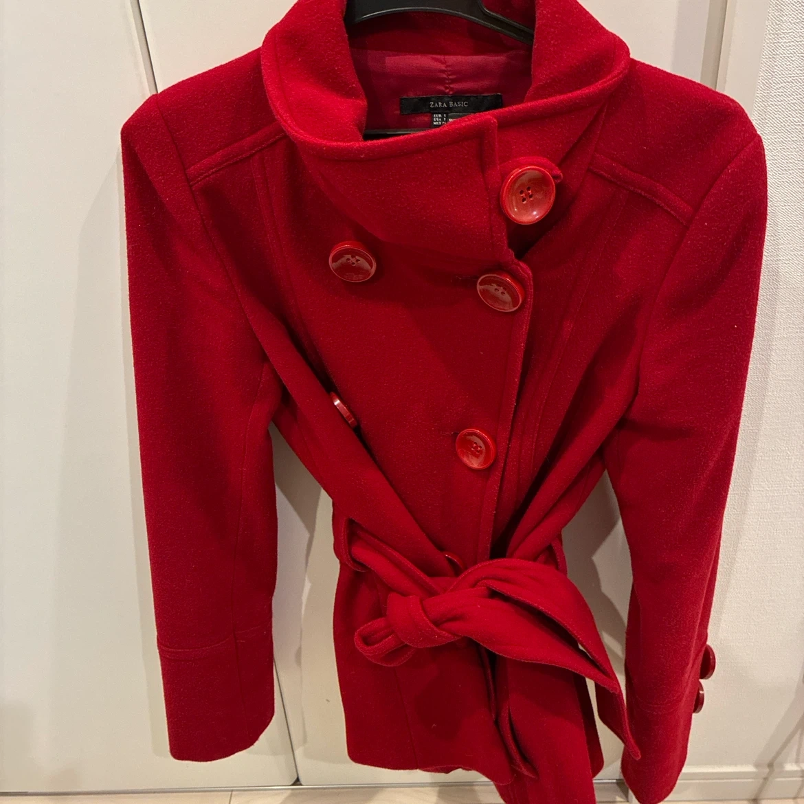 ZARA 赤いコート XS