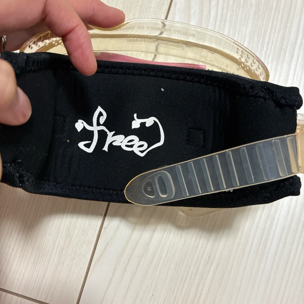 TUSA ダイビングマスク ピンク マスクストラップ付きの写真2枚目