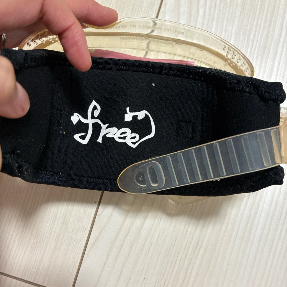 TUSA ダイビングマスク ピンク マスクストラップ付きの写真2枚目