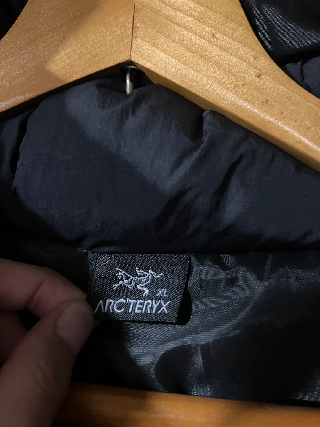 ARC'TERYX アークテリクス ダウンベスト フード付き XL ブラックの写真5枚目