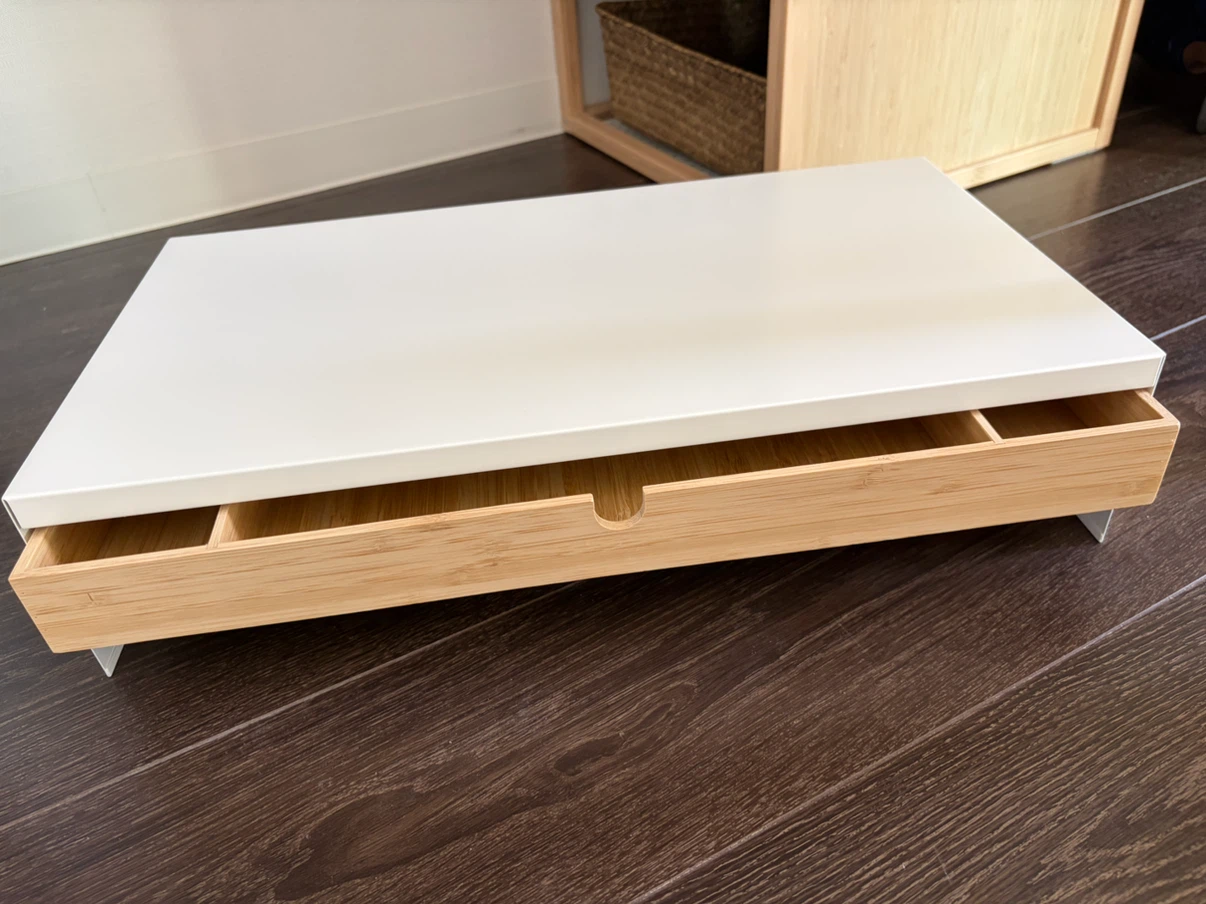 IKEA ELLOVEN エロヴェン モニタースタンド引き出し付きの写真2枚目