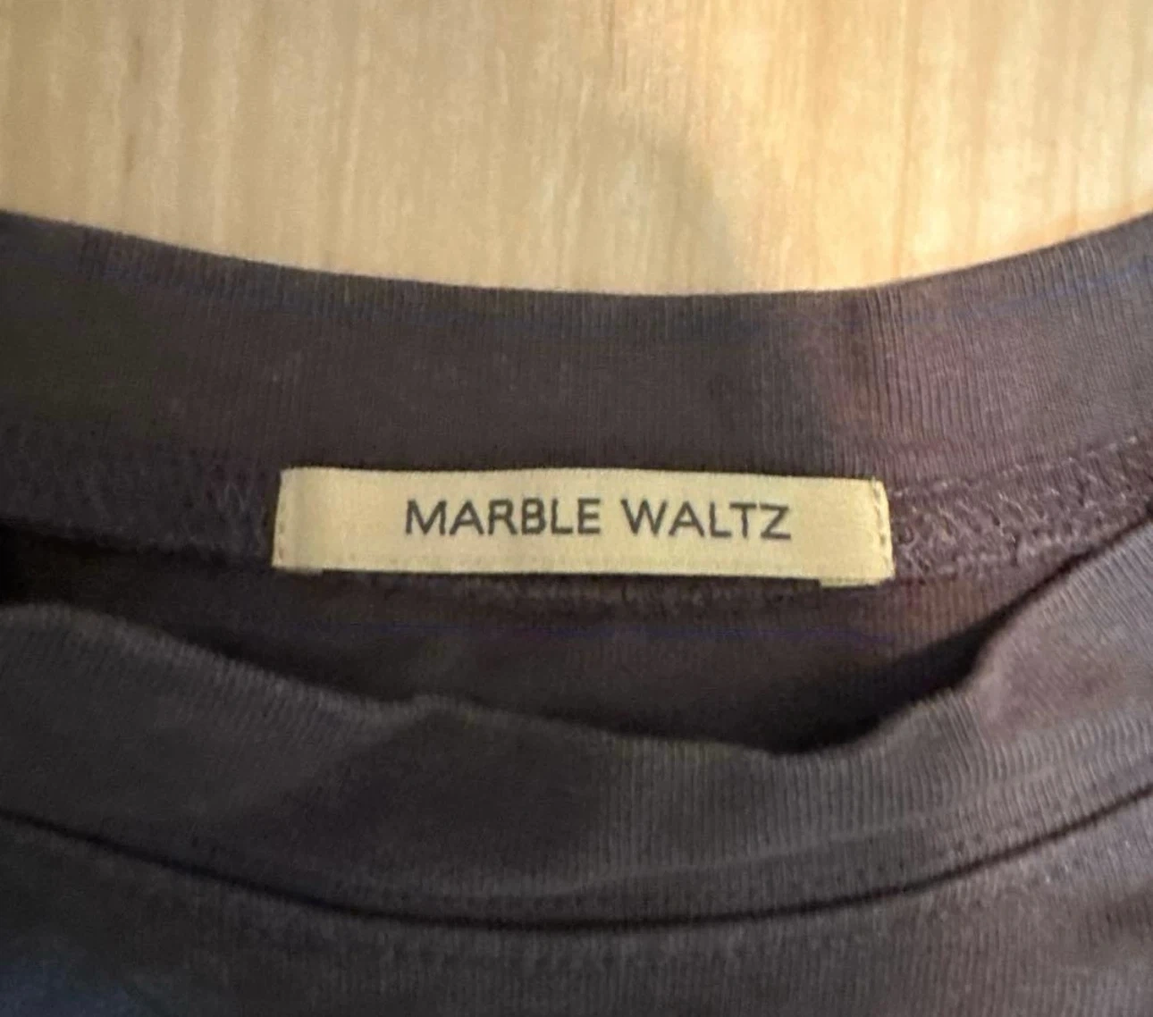 MARBLE WALTZ 長袖カットソー ポケット付きの写真3枚目