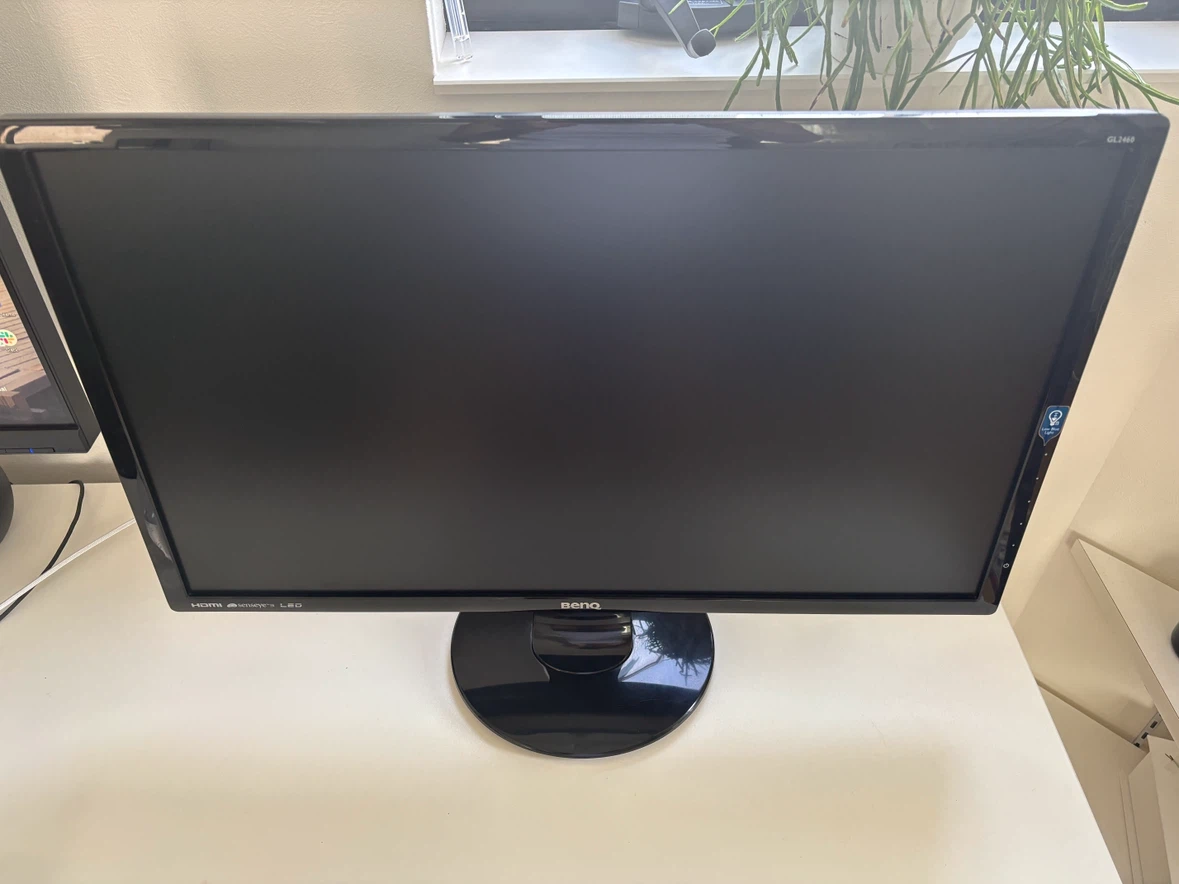 【BenQ GL2460】24インチ モニター 純正スタンド付き