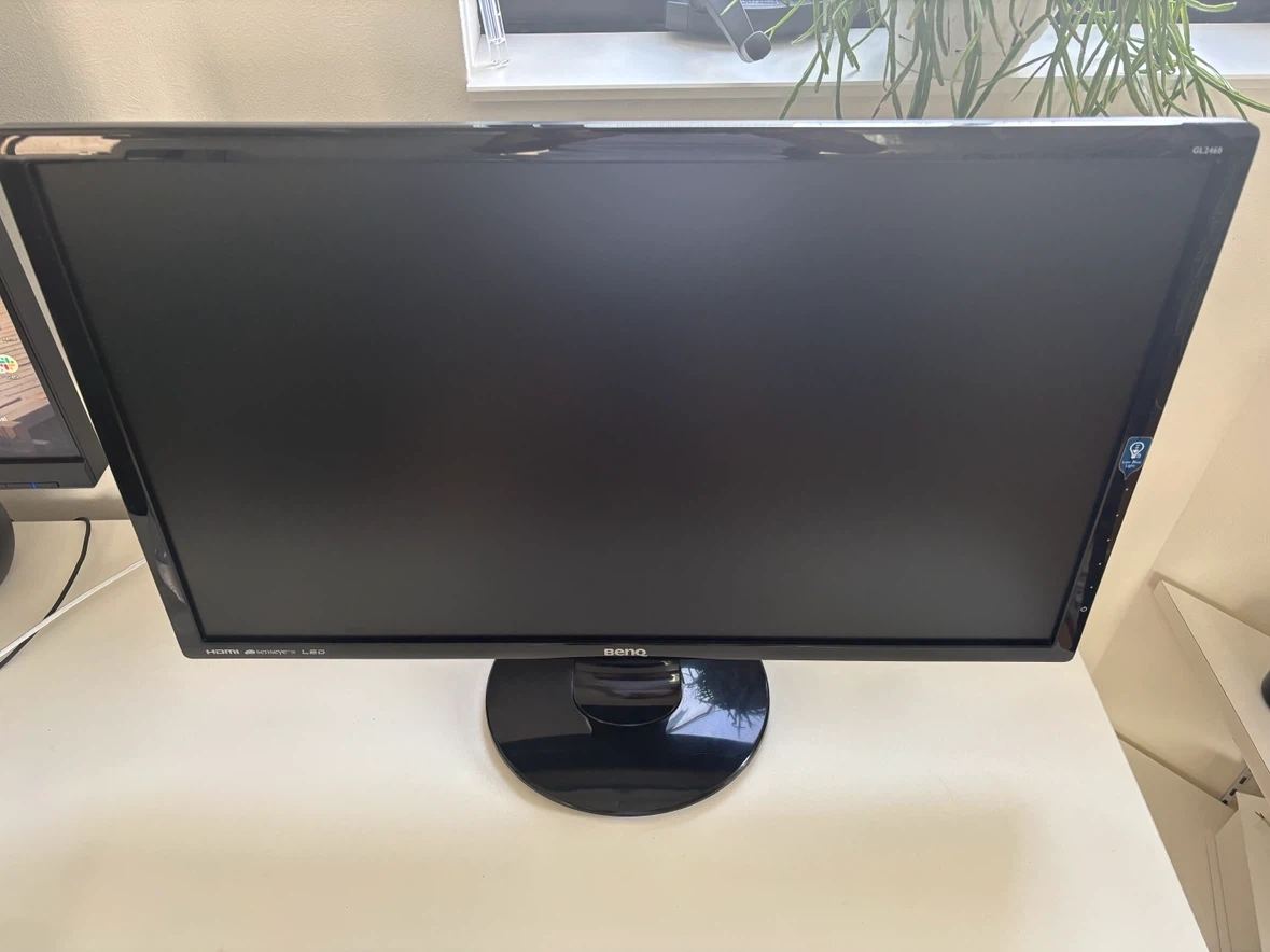 【BenQ GL2460】24インチ モニター 純正スタンド付き